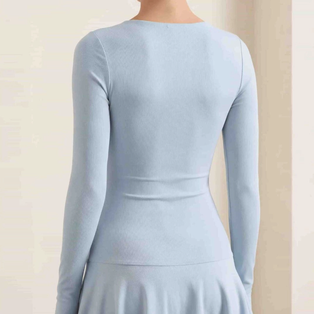 women's athletic wear companies 2